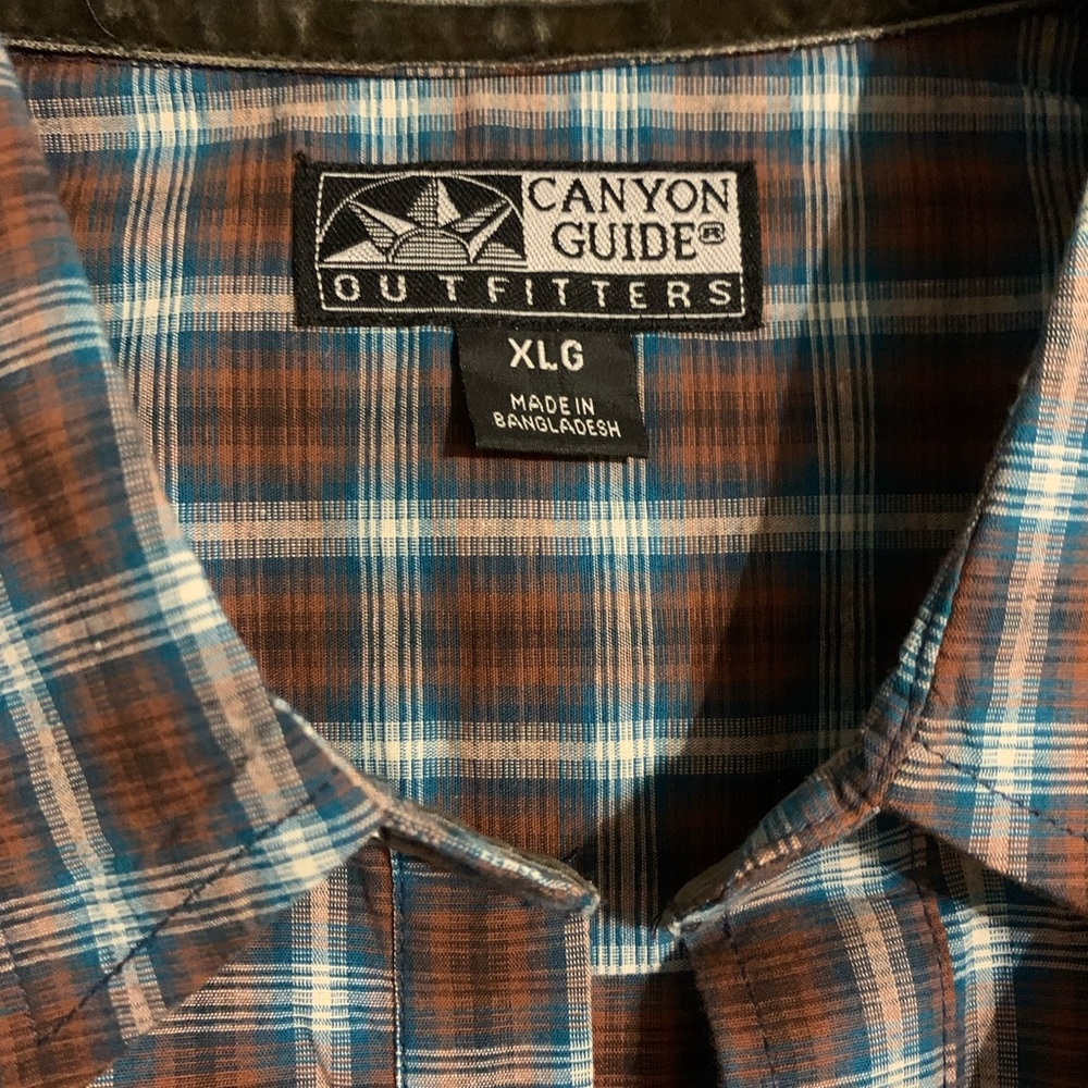 Men’s short sleeve button-down